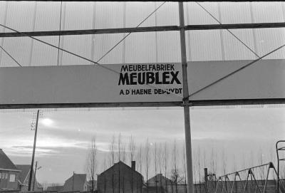 Reclames op speelplein Levet Scone, Moorslede 1969