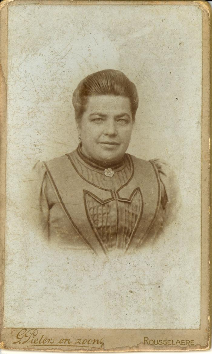 Foto vrouw, fotograaf Pieters en zoons