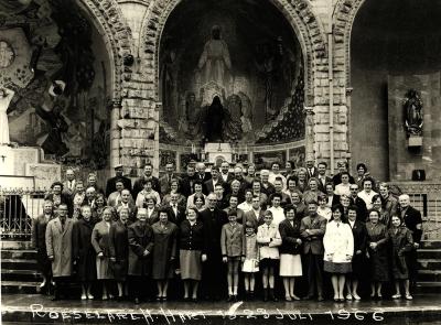 Meerdaagse uitstap  op bedevaart naar Lourdes van de H. Hartparochie , Roeselare, 1966 en 1972