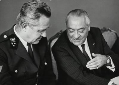 Bevelhebber Paul Veranneman en burgemeester Robert De Man, 1974?