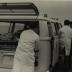 Eerste ziekenwagen door ministerie geleverd, 1964