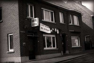 Versierd huis Stadeus (?), Passendaalsestraat Moorslede april 1978
