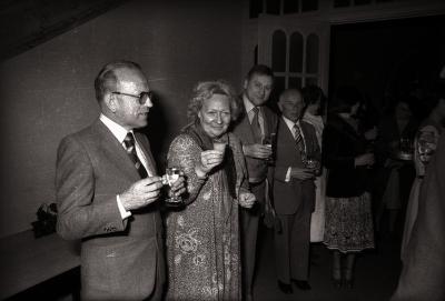 Jubileumfeest 50 jaar Davidsfonds: receptie met minister R. De Backer en burgemeester Walter Ghekiere, Moorslede april 1978