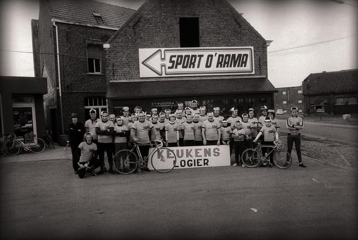 Groepsfoto WTC Grimmertingetrappers, Moorslede maart 1978
