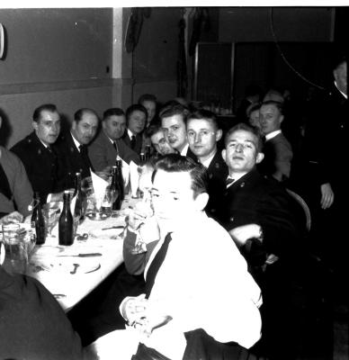 Feesttafel met M. Vanackere, Izegem 1957