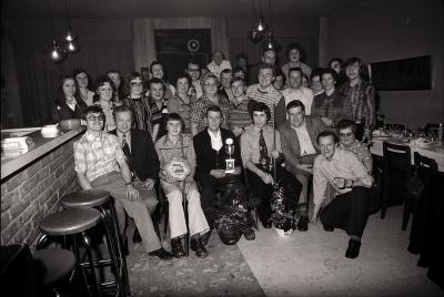 Viering biljartkampioen op wijk Mispelaere-Eik, Staden 1976