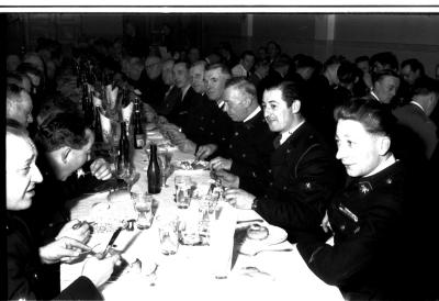 Feesttafel met Marcel Nuyttens, Izegem 1957