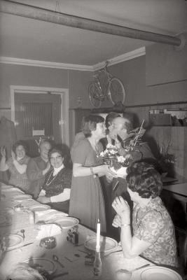 Viering kaarterskampioen café Rubens, Moorslede 1976