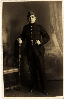 Militairen in uniform, begin 1900