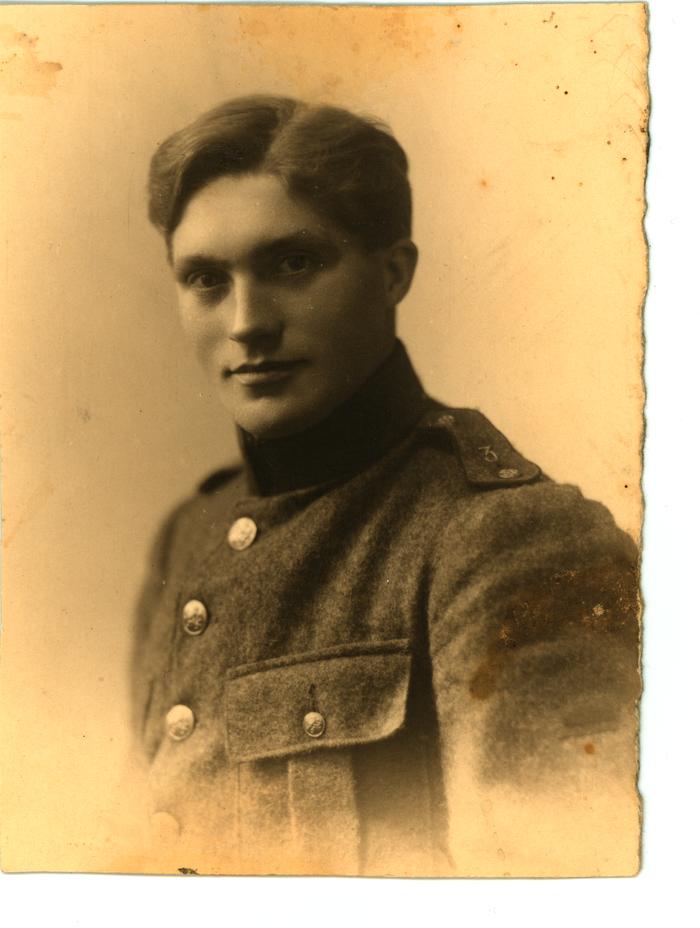 Louis Astaes, Staden