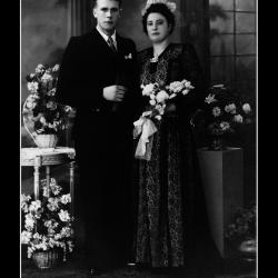 Huwelijk Medard Josef Geldhof - Maria Anna Van Iseghem, Ingelmunster, 1945
