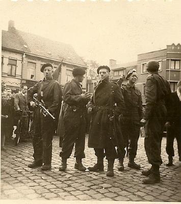 Bevrijders en verzetsmannen,  Izegem, 1944  