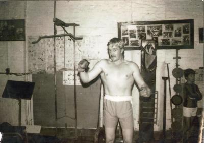 Johan Houthaeve als bokser, Roeselare 