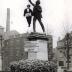 Standbeeld van Albrecht Rodenbach met protest tegen Collard, Roeselare, 1955
