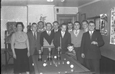 Biljart in café Nordhausen, Izegem 1957