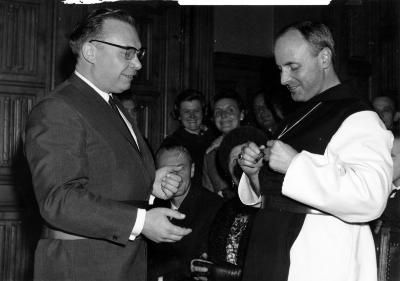 Foto aanstelling tot abt van Herman Jozef Seynaeve.