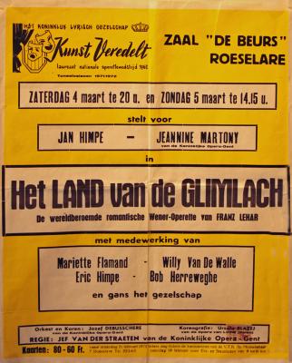 Affiche van de Toneel- en Operetteopvoering "Het land van de glimlach"  door het  Roeselaars Koninklijk Lyrisch Gezelschap "Kunst Veredelt", Roeselare, 1972