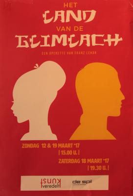 Affiche van de Toneel- en Operetteopvoering "Het land van de glimlach" door het  Roeselaars Lyrisch Gezelschap "Kunst Veredelt", Roeselare, 2017