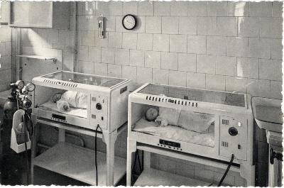 Couveuses in moederhuis, jaren 1960
