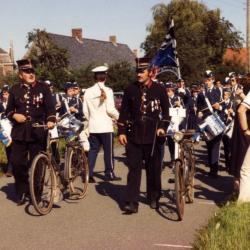 Champetters lopen mee met Gardeboestoet, 1956