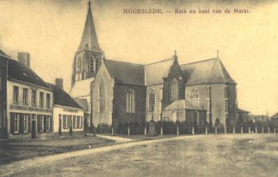 Marktplaats en Sint-Martinuskerk Moorslede