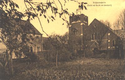 Kerk en pastorij in Slijpskapelle