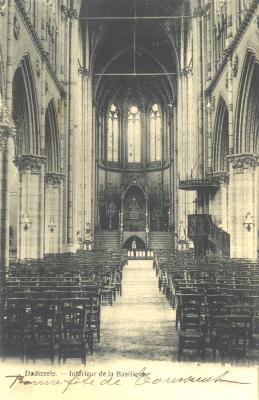 Dadizele - Interieur van de Basiliek