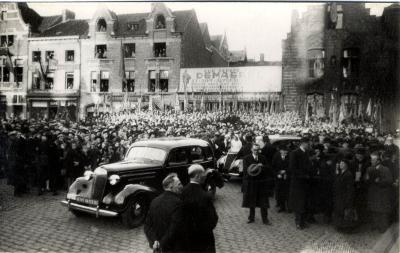 Menigte tijdens bezoek koning Leopold III, 1937