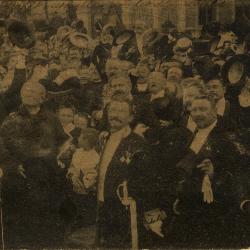 Rodenbachstoet, notabelen bij onthulling standbeeld, 1909