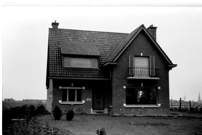 Huis aan kasteel, Izegem 1957