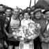 Wielerwedstrijd: Raymond Schore krijgt bloemen, Roeselare 1957