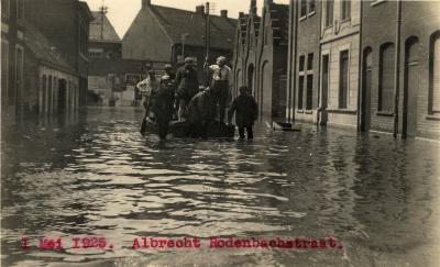 Overstroming Albrecht Rodenbachstraat, 1925