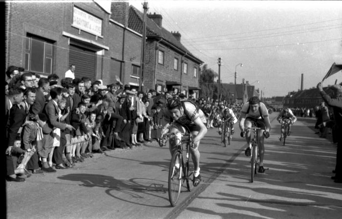 Wielerwedstrijd: Schreel wint, Roeselare 1957