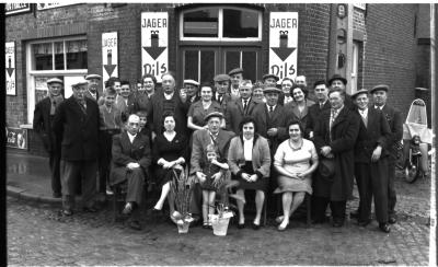 Kaarterskampioenviering café "De Sporthalle", Izegem, 1959