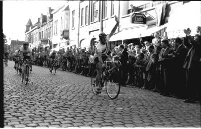 Wielerwedstrijd: Hendrix wint, Staden 1957