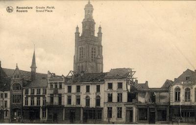 Vernielde huizen aan de westzijde van de Grote Markt