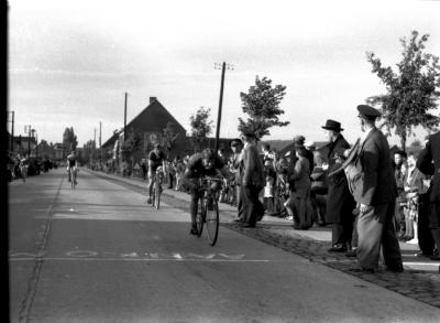 Wielerwedstrijd: Vandenbulcke wint, Rumbeke 1957