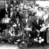 Kampioenviering: M. Declercq in de bloemen, Izegem 1957