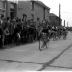 Wielerwedstrijd: Ju. Synaeve wint spurt aan Bosmolens, Sabbe wordt 2de, Izegem 19 juli 1957