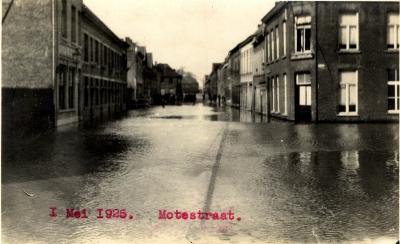 Overstroming Motestraat, 1925