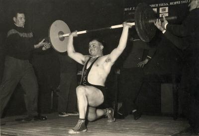 gewichtheffer Ivan Arteschene, jaren 1950