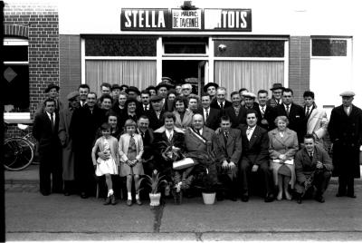 Kampioenviering café "Bij Maurice De Tavernier", Izegem, 1959