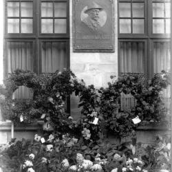 Onthulling gedenkplaat Emiel Duyvewaardt, 1927