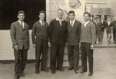 Stichter en eerste trainers turnclub Flink en Fris, 1959