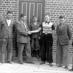 Huldiging Lucien Victor, kampioen van Vlaanderen, 1952