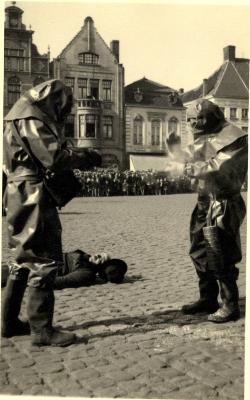Oefening Passieve Luchtbescherming, een gewonde, 1938
