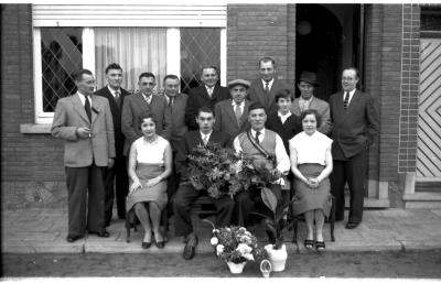 Kampioenviering café 'De 2 Brugge': Karel Maes kampioen, Izegem 1957