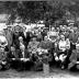 Groepsfoto café 'De Kongo', Izegem 1957