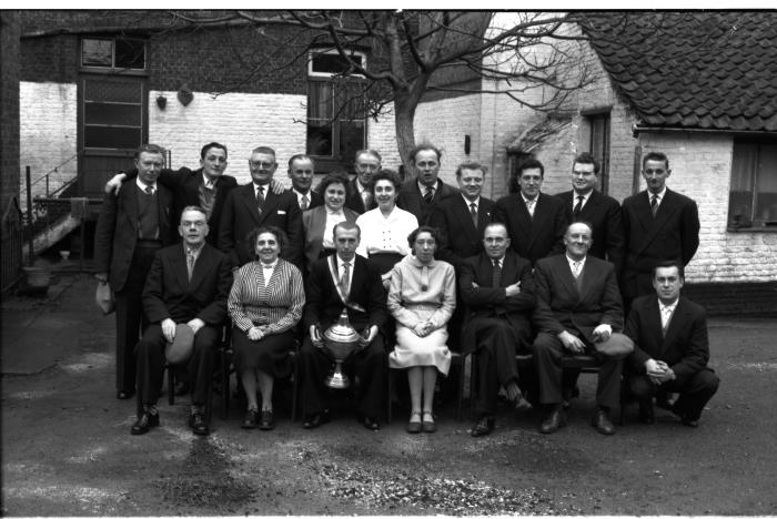 Kampioenhuldiging café "De Congo", Izegem, 1959