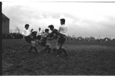 Voetbalmatch: Ledegem-St.-Eloois-Winkel, 1957
